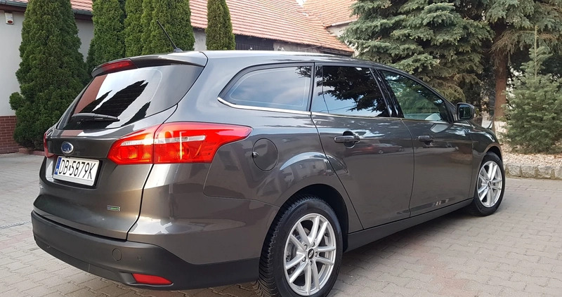 Ford Focus cena 36500 przebieg: 131000, rok produkcji 2017 z Strzegom małe 742